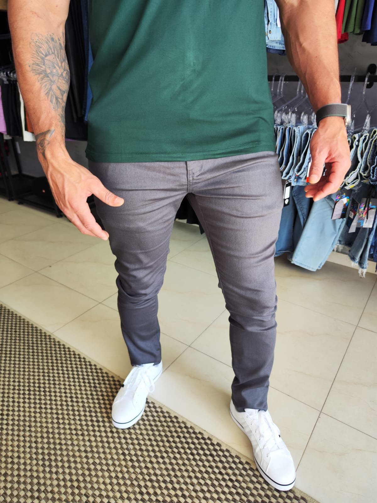 CALÇA JEANS CINZA